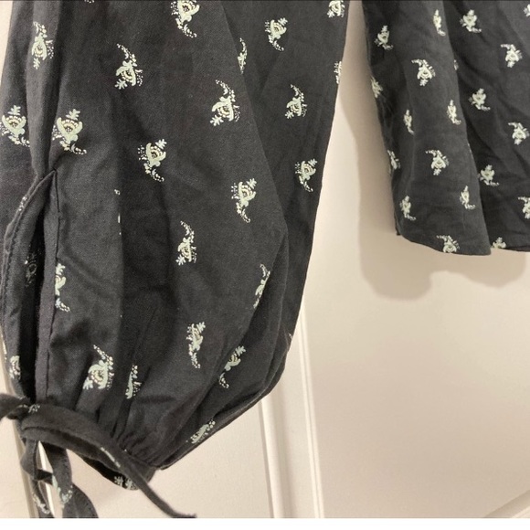 Universal Thread Embroidered Blouse - Picture 5 of 7